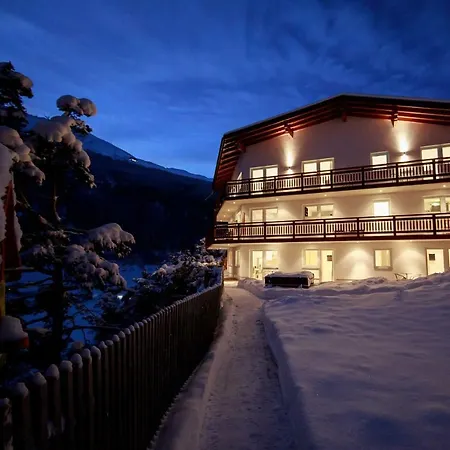 Mount Everest Apartment Solden